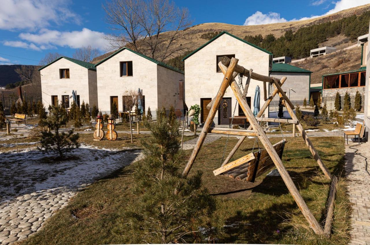 Alaska Resort 萨克德佐尔镇 外观 照片
