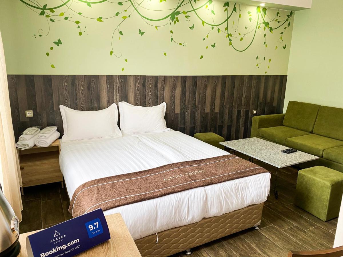 Alaska Resort 萨克德佐尔镇 外观 照片